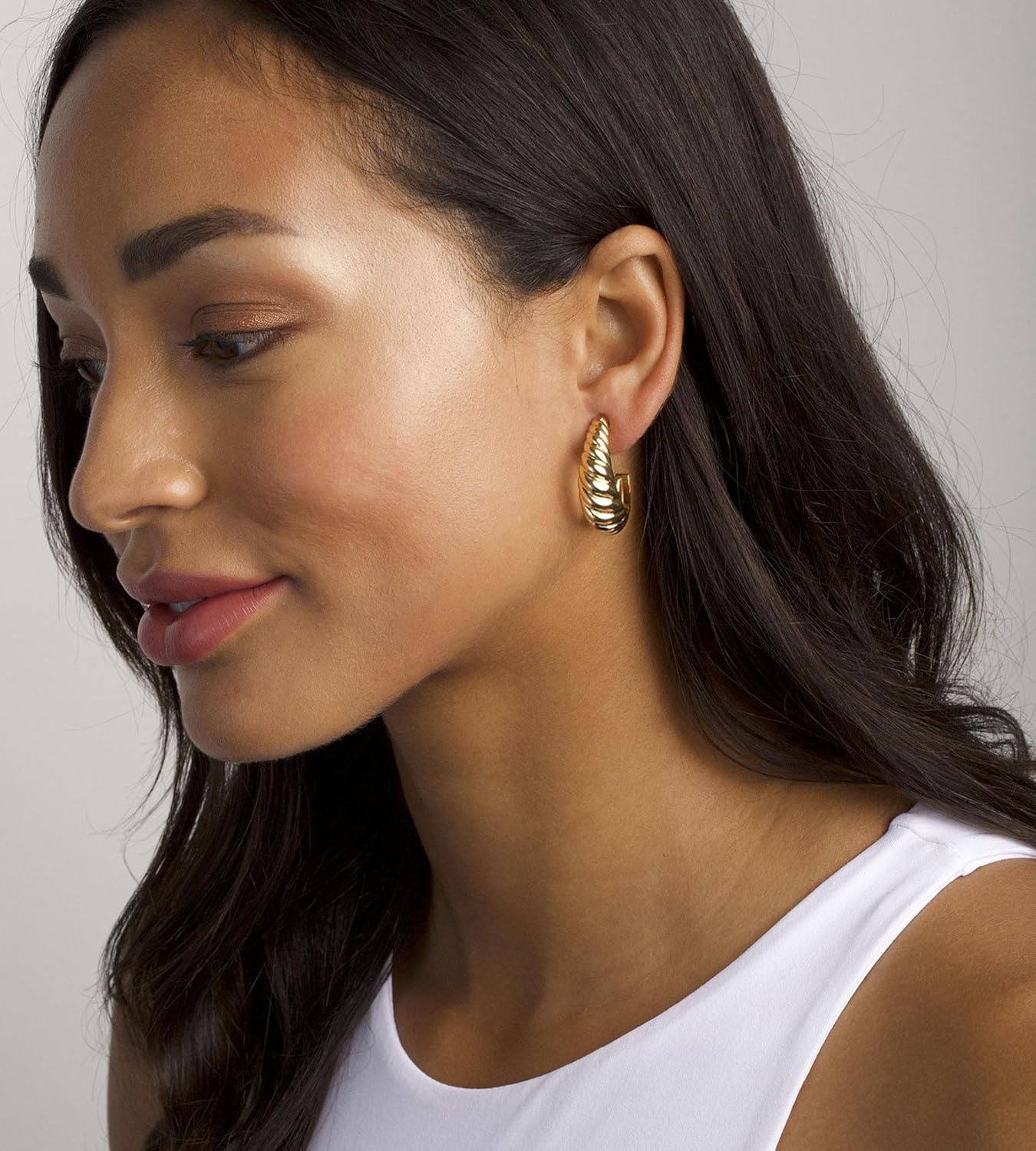 Gold Hoop Earring Sets: How to Read Plating Claims and Avoid the Ones That Turn Green